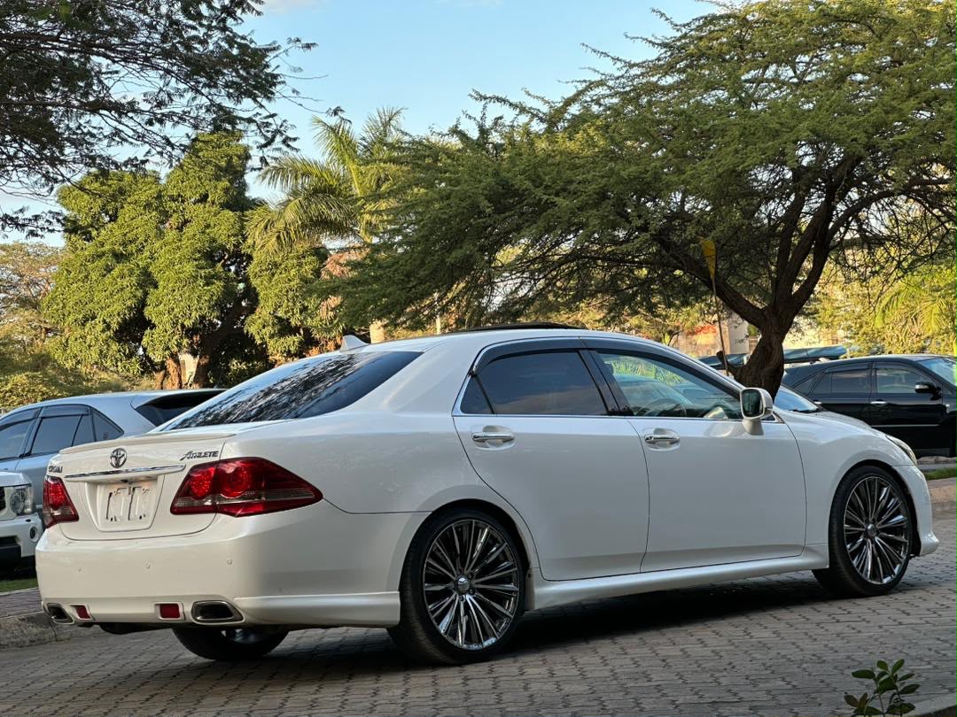 TOYOTA CROWN NEW MODEL thumbnail 8